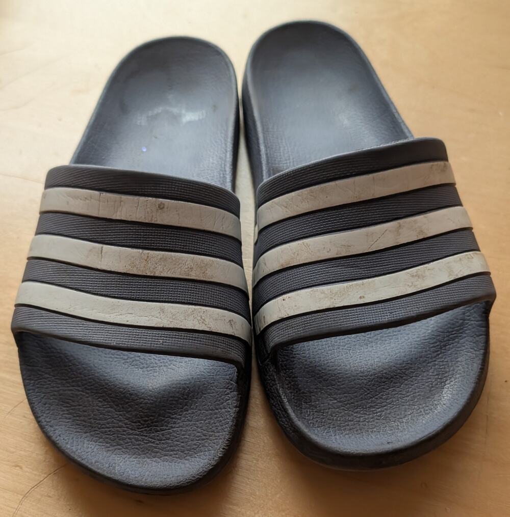🧨Women's 7 Adidas Slides